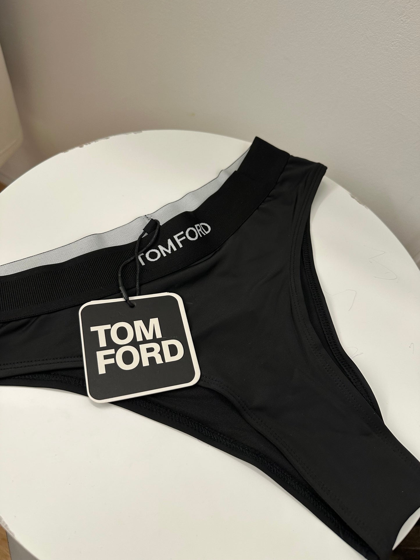 Set tom nero